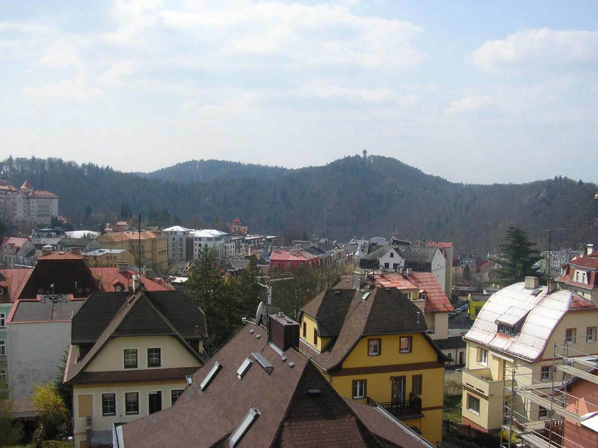 Apartments Nicol Karlovy Vary Exterior photo